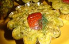 Mini tarte cu ciuperci, brânză şi ceapă verde
