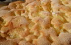 Pufoasă cu ananas