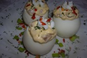 Ouă umplute cu ciuperci