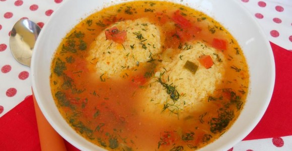 Supă de roşii cu găluşte